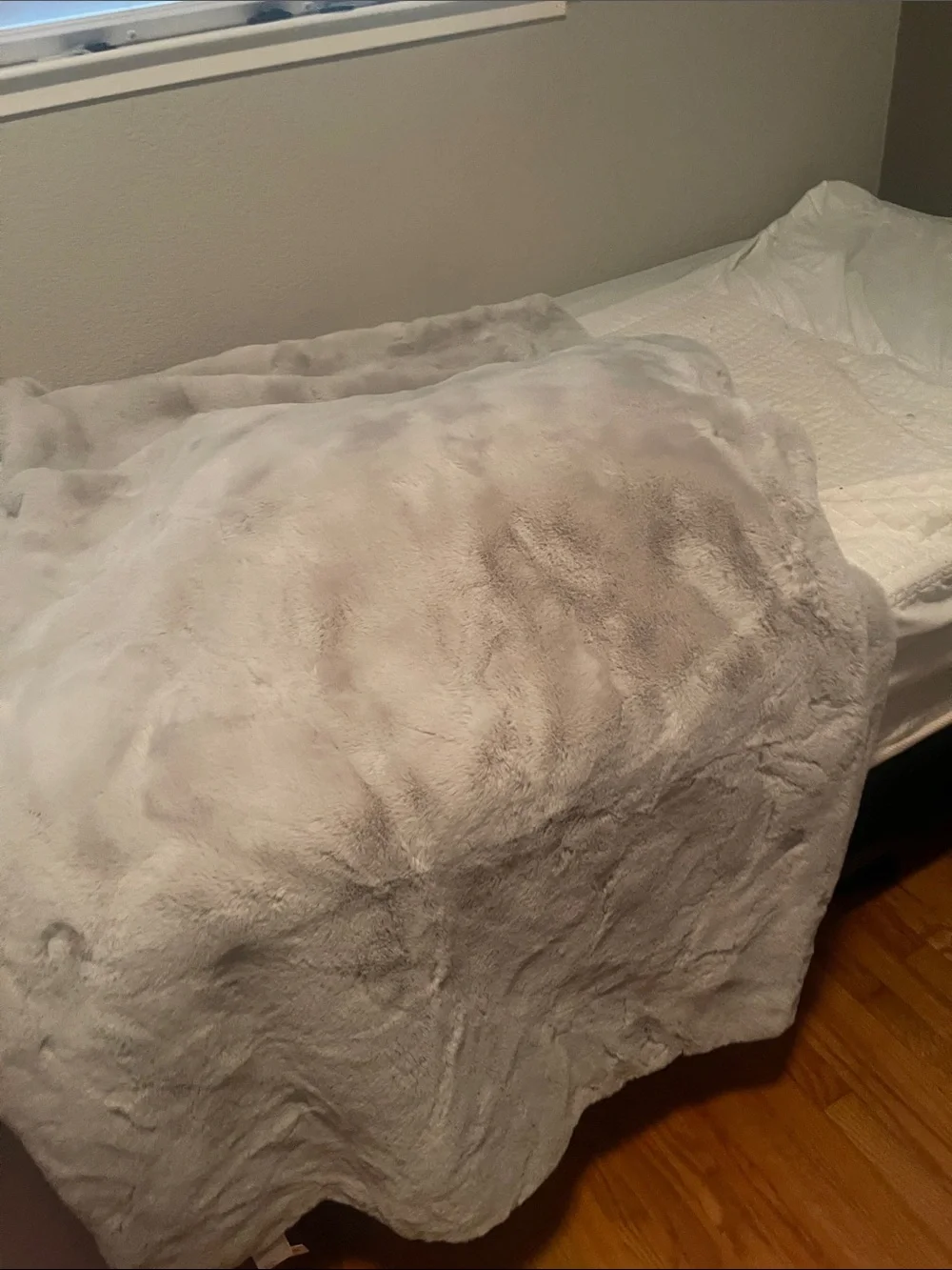 Anthropologie sumptuously soft